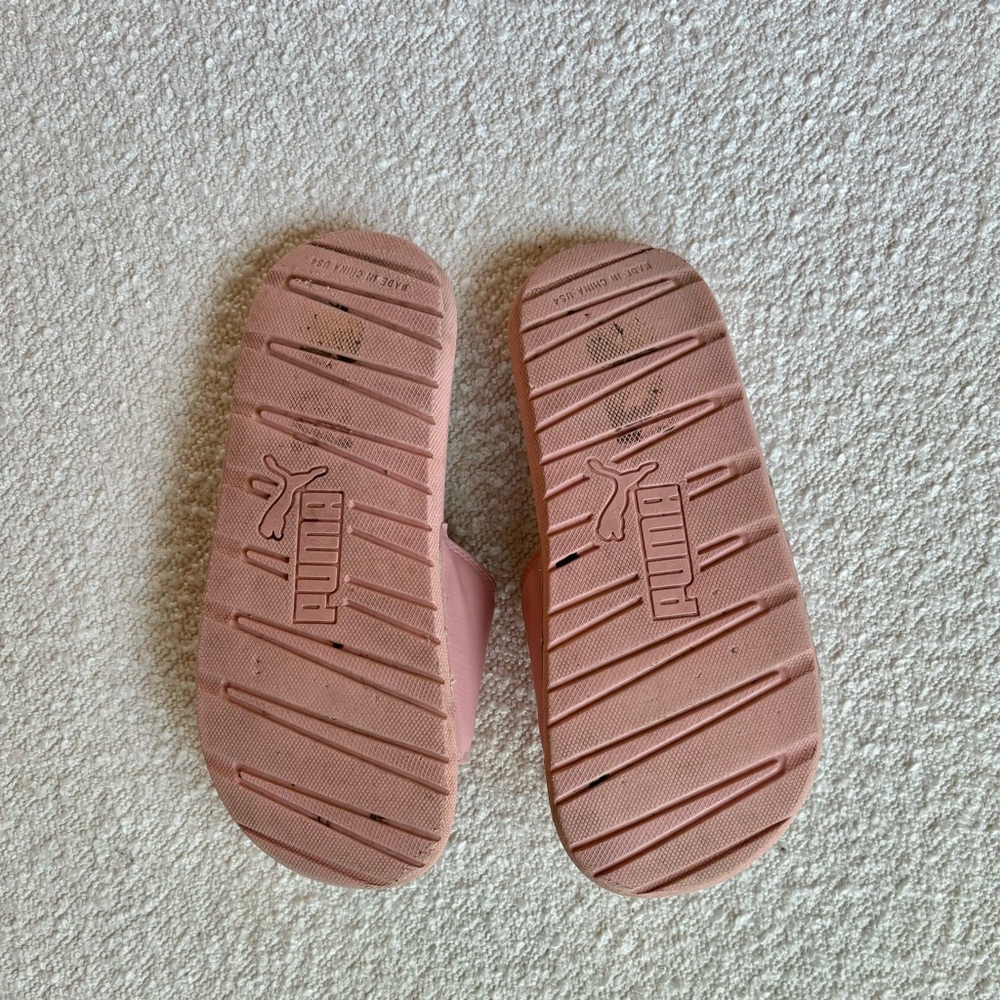 Puma Baby Pink Soft Slides with Silver Metallic Writing Size 7 - Picture 6 of 6